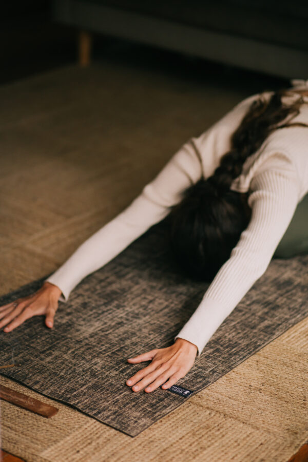 Eco-friendly Yoga Mat Earth - Image 3